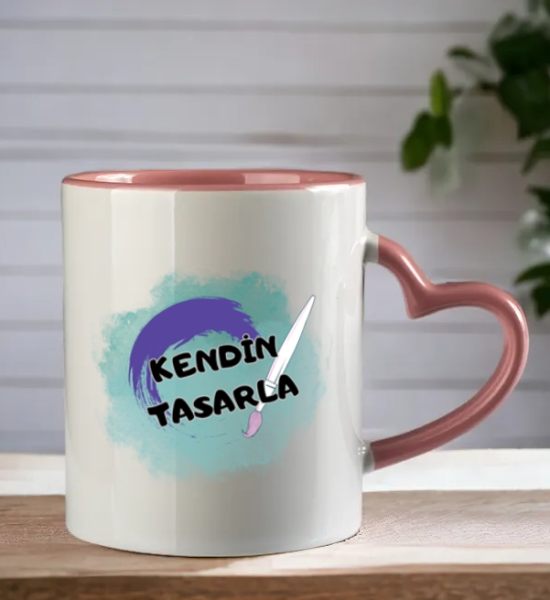 Kalp Kulplu İçi Pembe Kupa Bardak